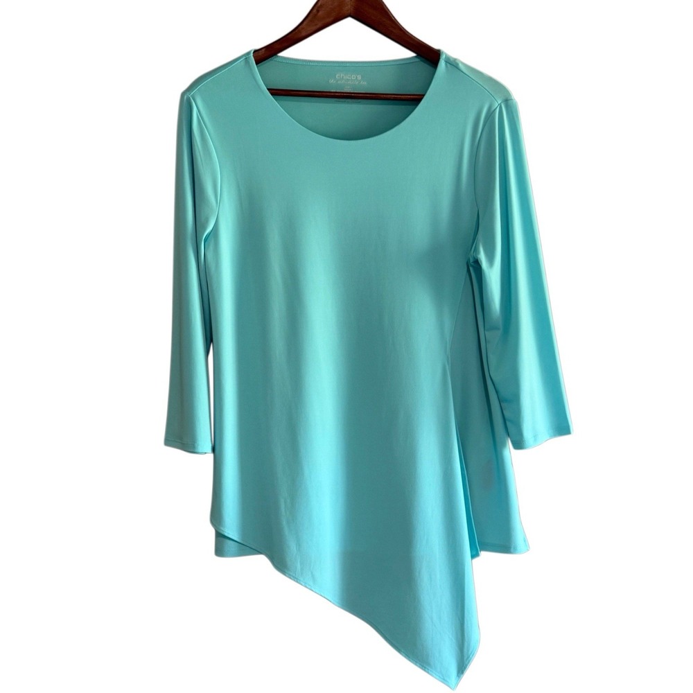NEW Chicos Size 1 (Med 8) Asymmetric Hem Tunic Top Flowy Stretch Knit 3/4 Sleeve